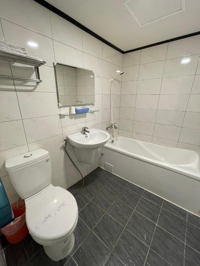 Changke Hotel เกาสง ภายนอก รูปภาพ