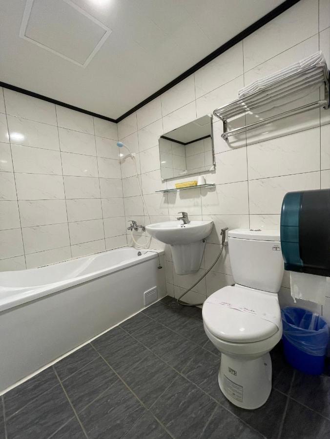 Changke Hotel เกาสง ภายนอก รูปภาพ